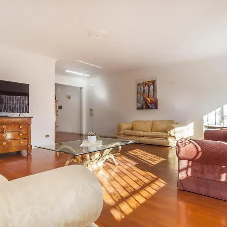 Eur Luminous And Large Family Terrace Apartment Rome